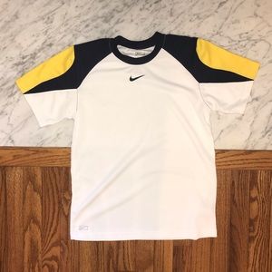 NWOT Nike kids shirt
